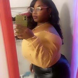 Meet your Posher, Paris